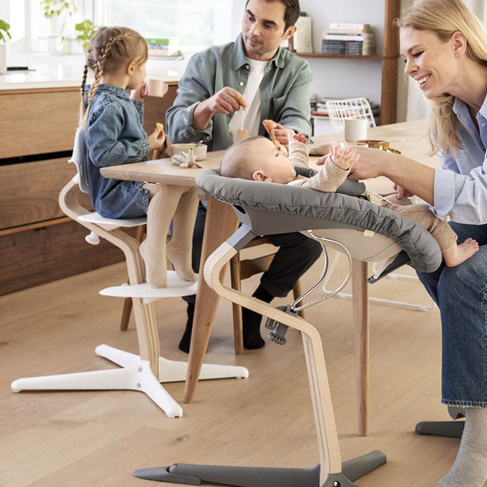 Stokke Nomi Chair Newborn Bundle