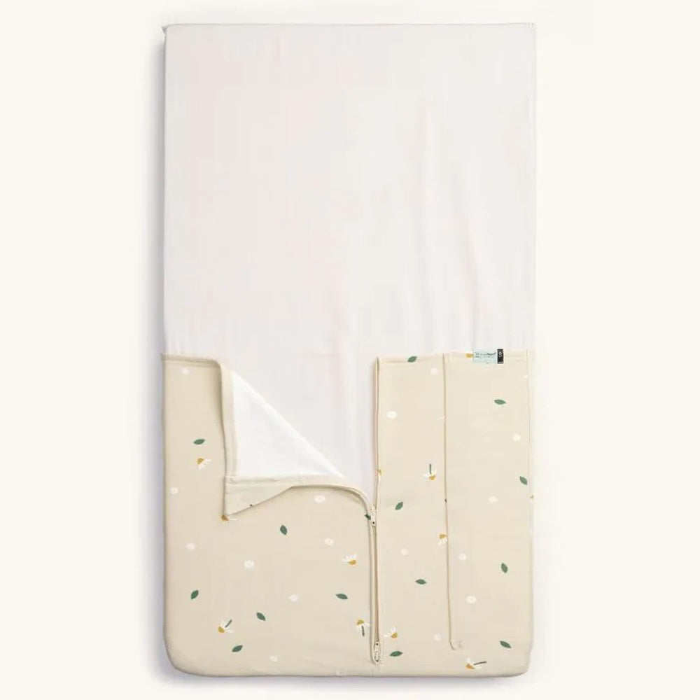 ErgoPouch Tuck Sheet Bedside Sleeper Daisy Sprinkle