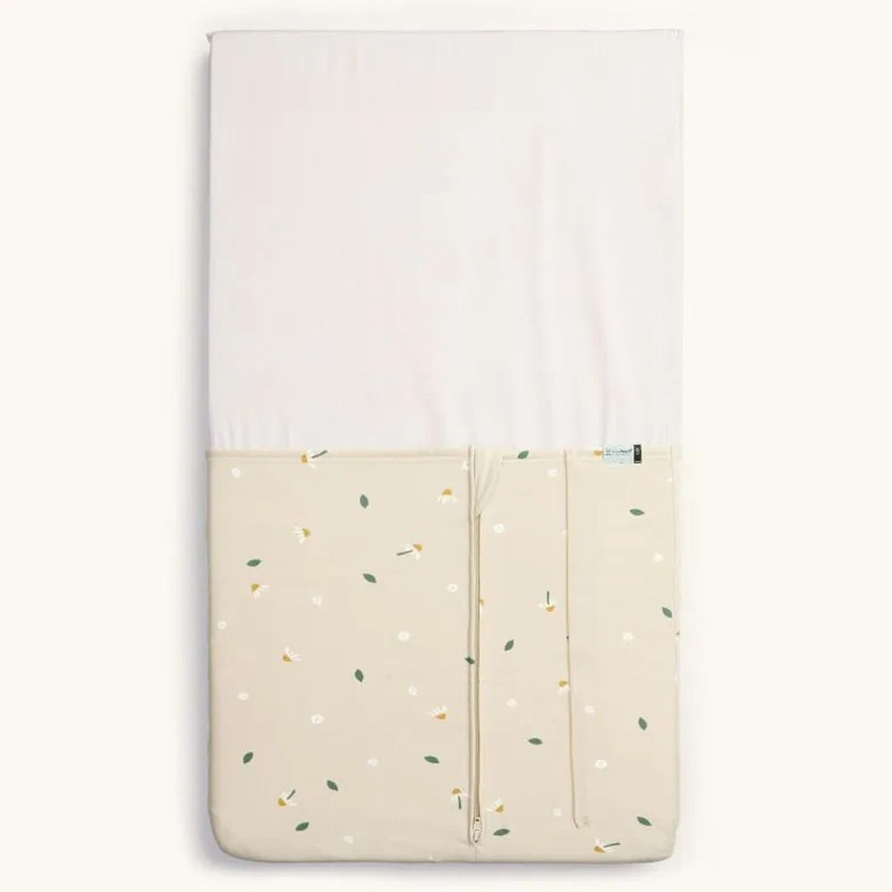 ErgoPouch Tuck Sheet Bedside Sleeper Daisy Sprinkle